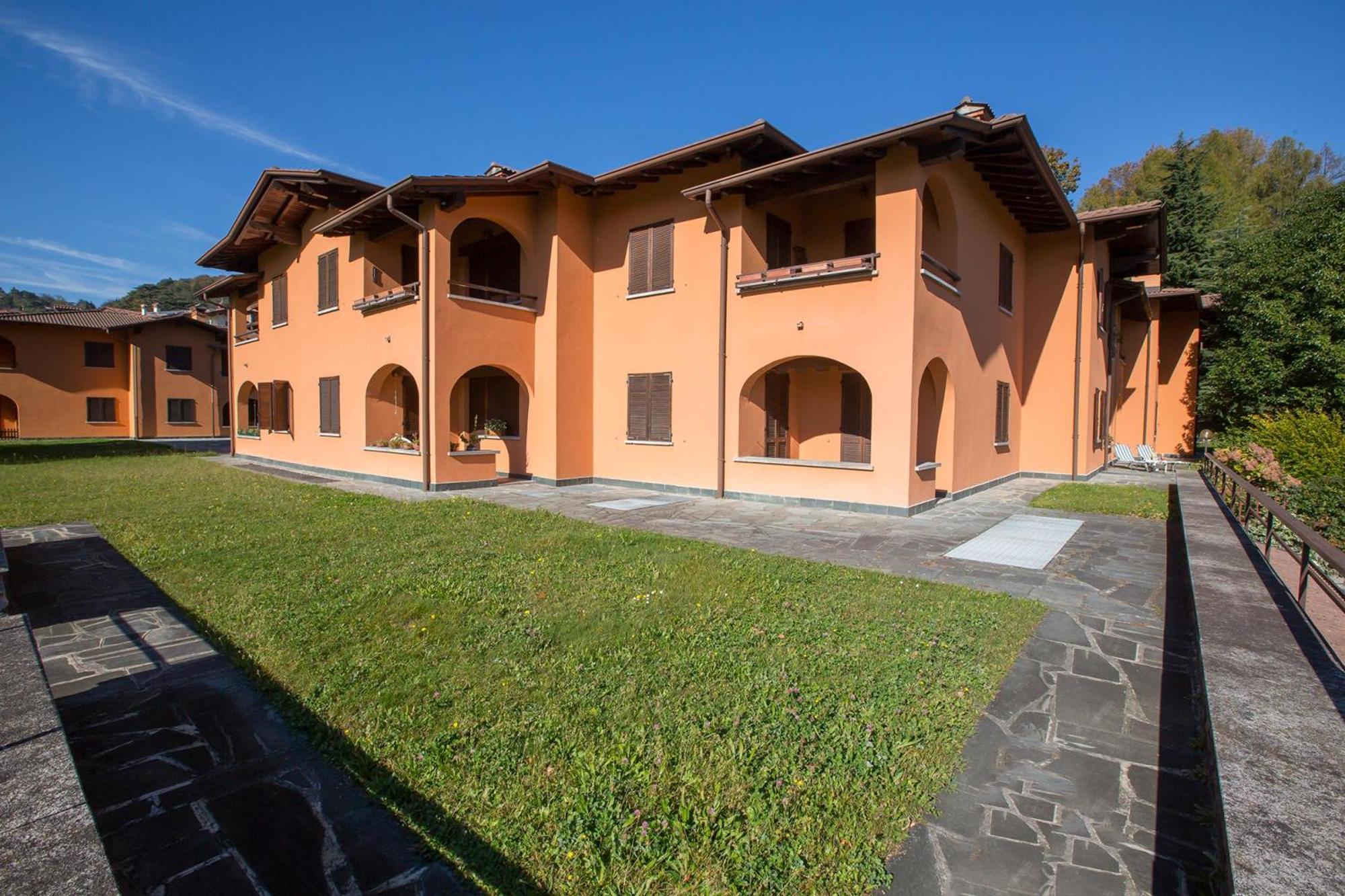 Menaggio Poggio Fiorito Loggetta Apartment Luaran gambar